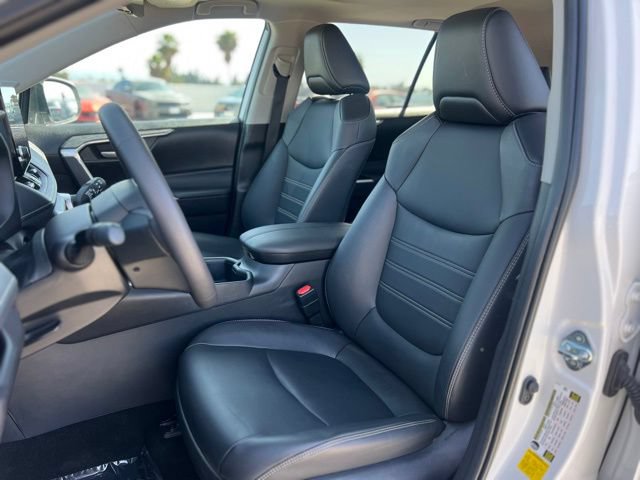 Used 2025 Toyota RAV4 XLE Premium w/ Weather Package FWD image 15