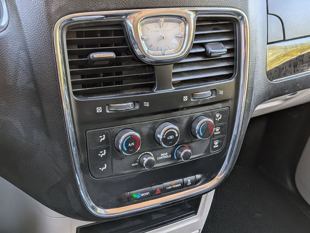 Used 2015 Chrysler Town & Country LX FWD image 24