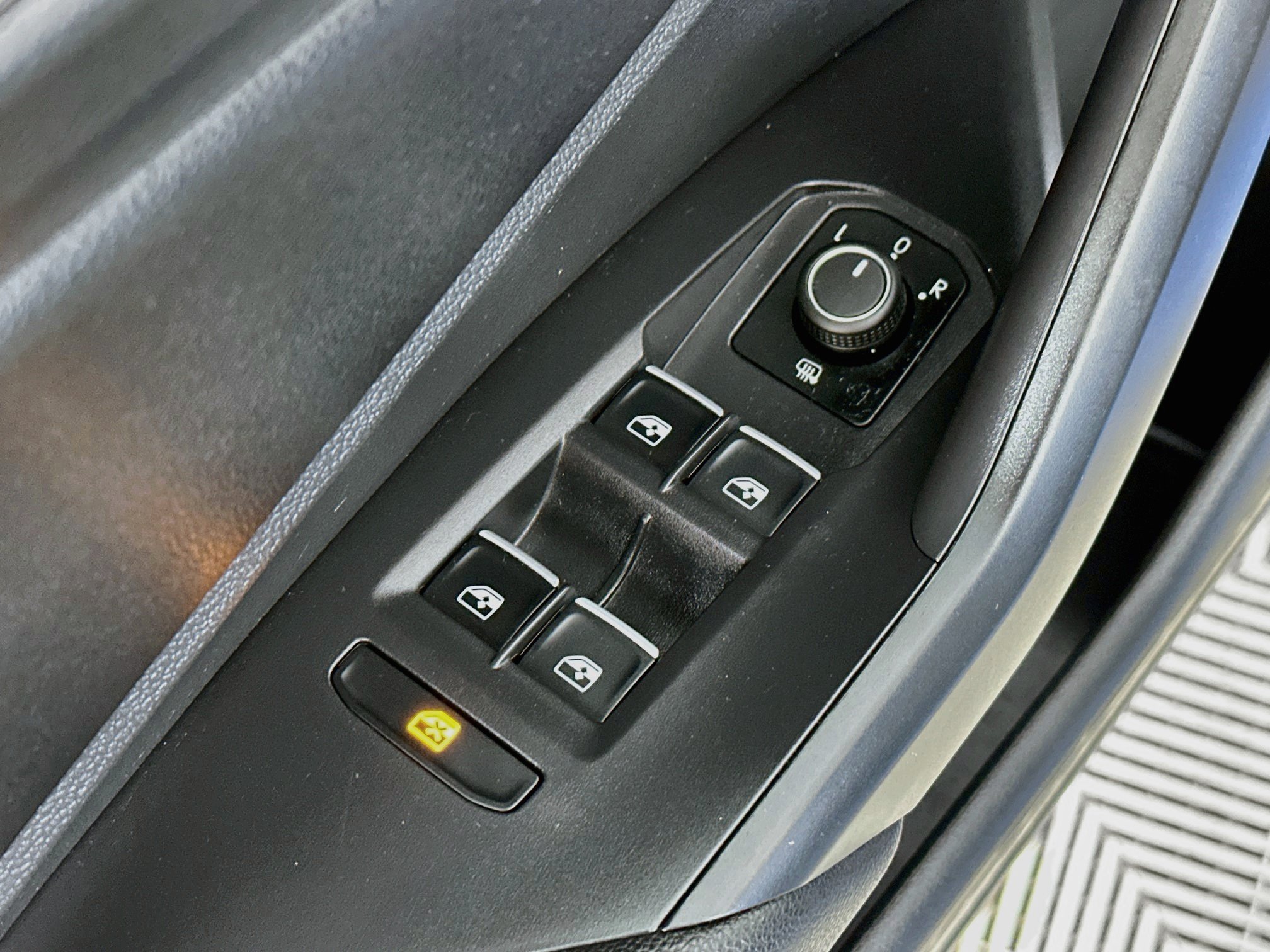 Certified 2021 Volkswagen Jetta S w/ Driver Assistance Package FWD image 17