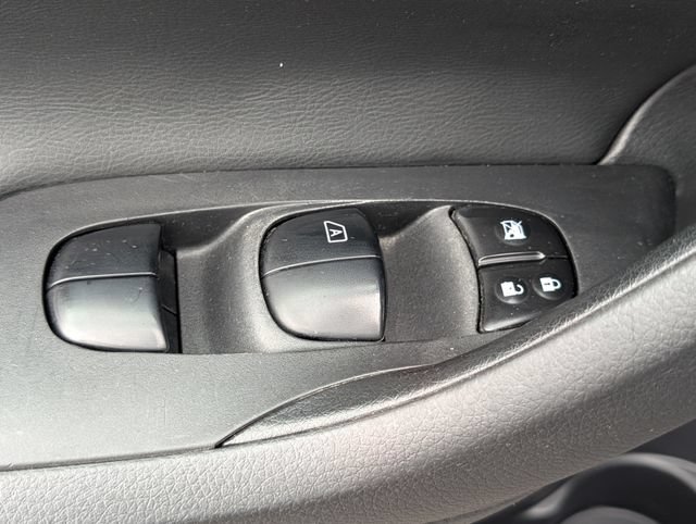 Used 2018 Nissan Altima 2.5 S w/ S Convenience Package FWD image 16