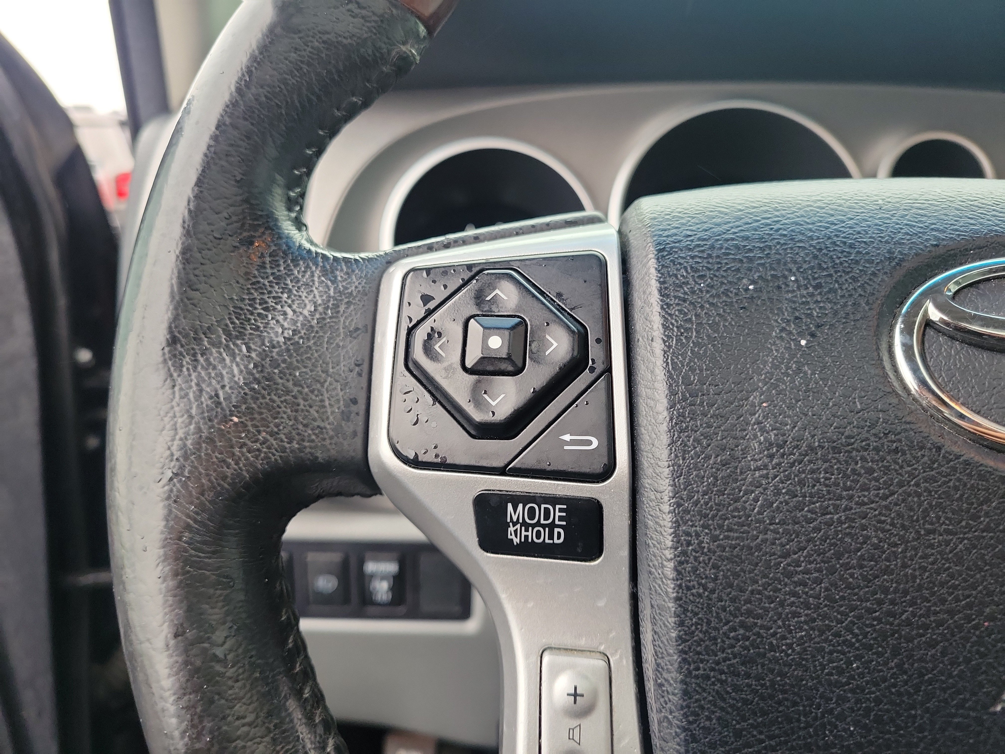 Used 2017 Toyota Sequoia Platinum AWD/4WD image 22