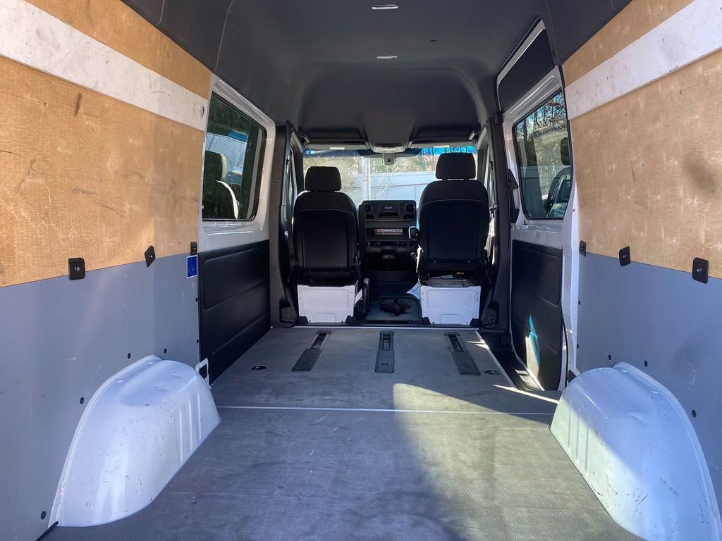 Used 2021 Mercedes-Benz Sprinter 2500 w/ Driver Convenience Package image 25