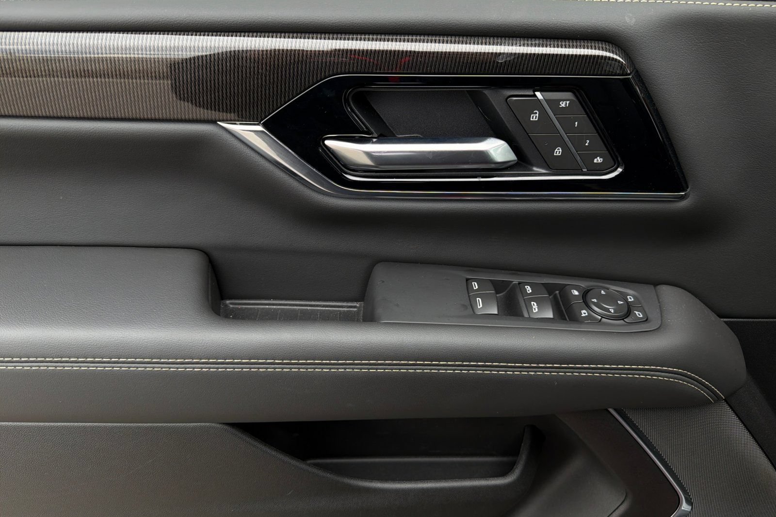 New 2026 GMC Yukon Elevation AWD/4WD image 10