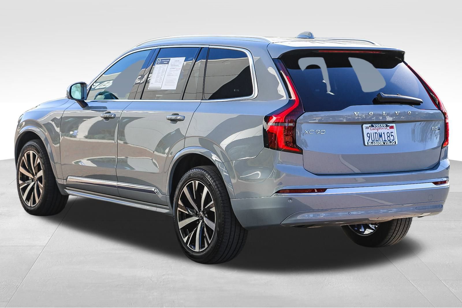 Certified 2025 Volvo XC90 B5 Core w/ Climate Package image 8
