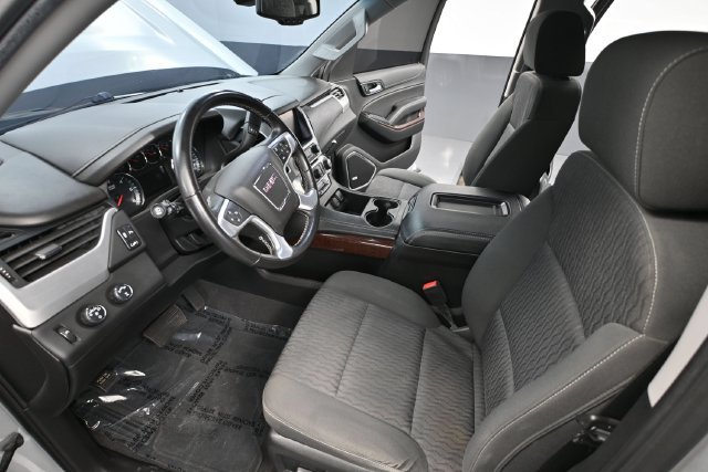 Used 2020 GMC Yukon SLE w/ SLE Value Package AWD/4WD image 18