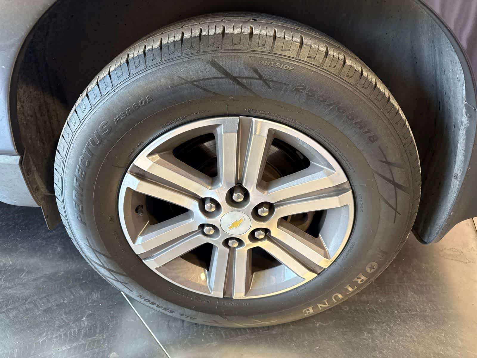 Used 2015 Chevrolet Traverse LT FWD image 9