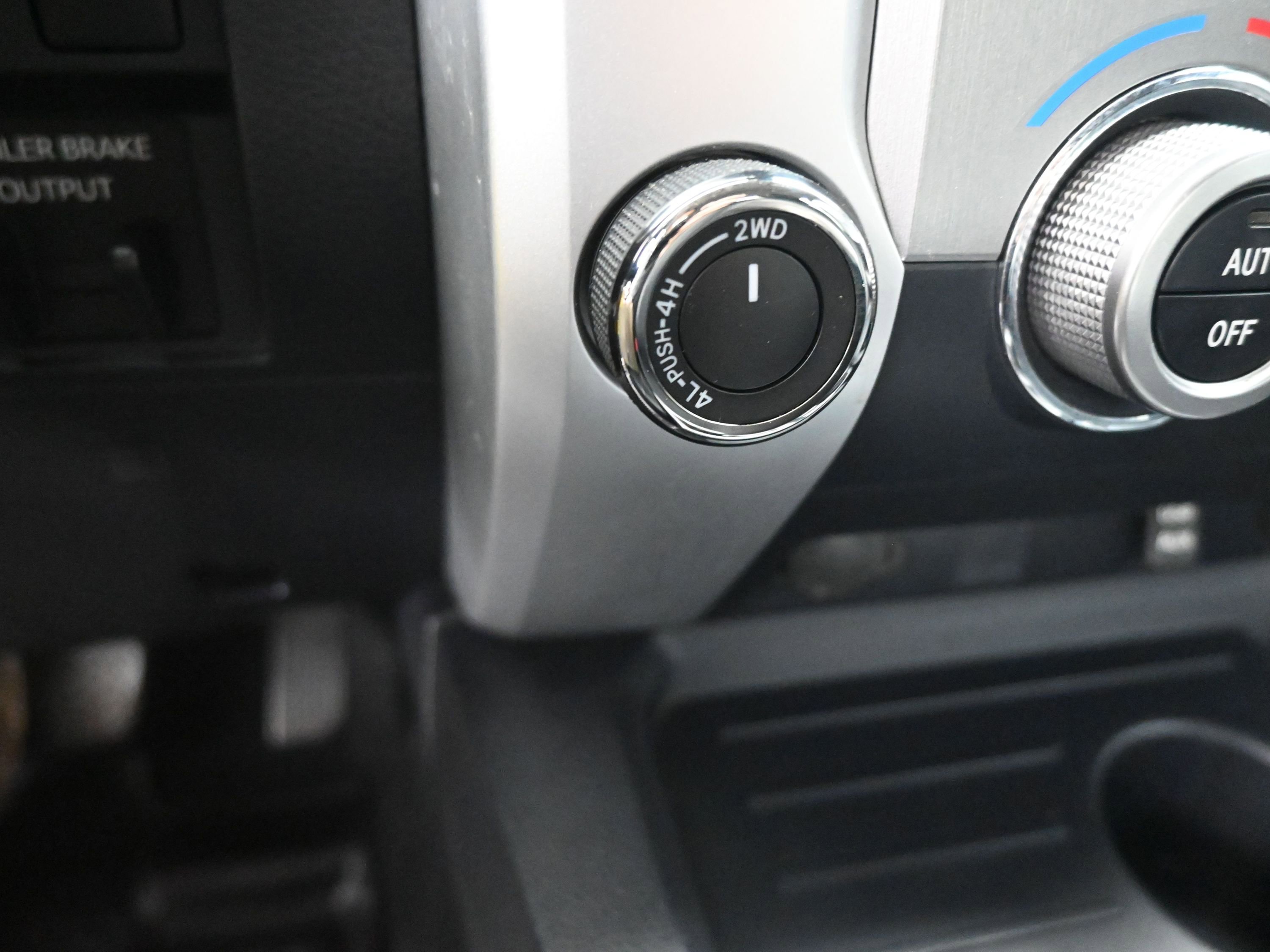 Used 2018 Toyota Tundra Limited AWD/4WD image 15