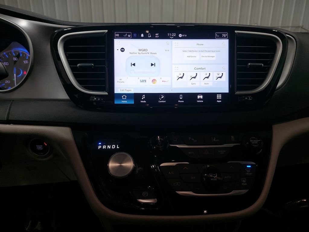 Used 2024 Chrysler Pacifica Touring-L image 20