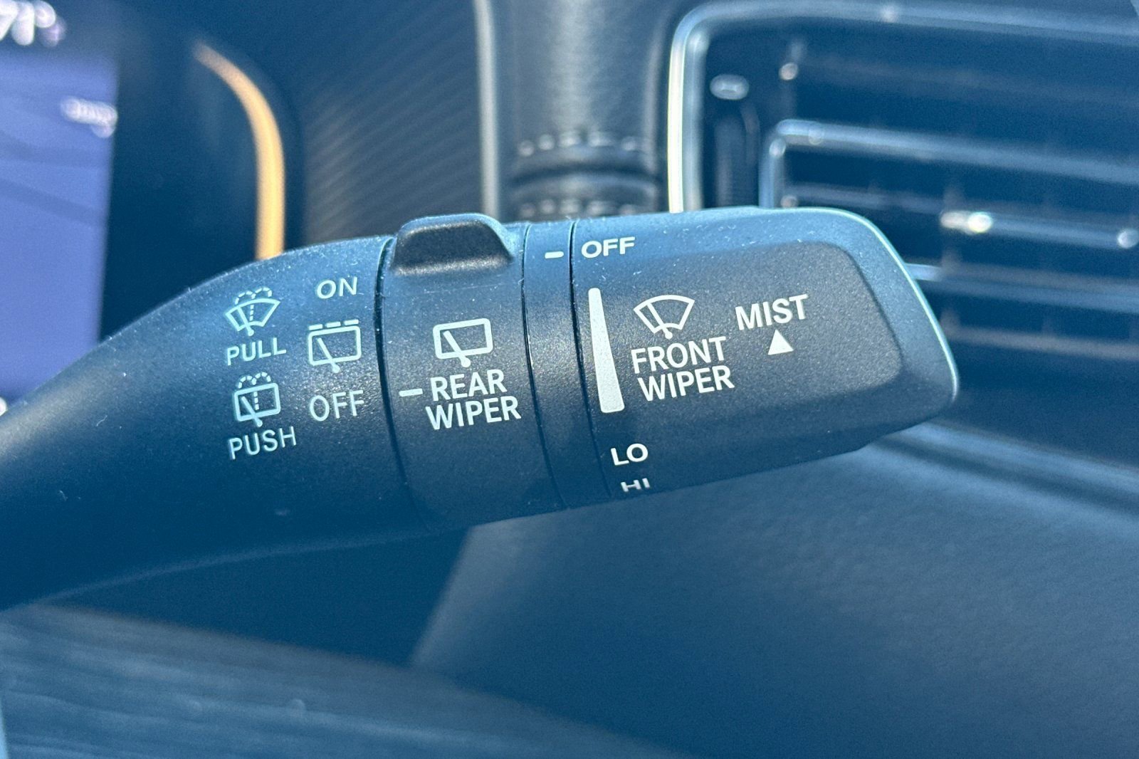 Used 2024 Jeep Wagoneer L Series II w/ Flexible Seating Group image 37