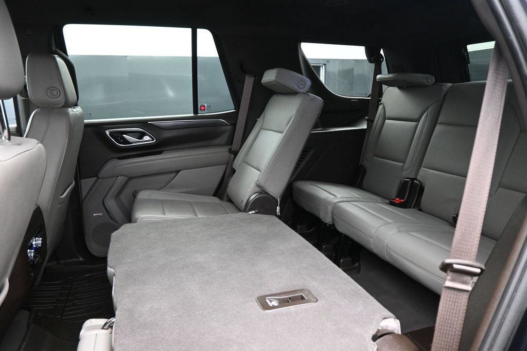 Used 2023 GMC Yukon SLT AWD/4WD image 25