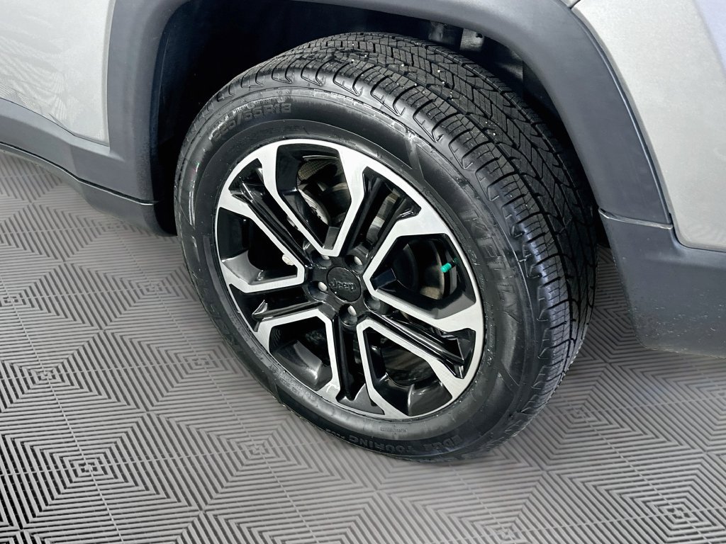 Certified 2023 Jeep Compass Limited AWD/4WD image 40