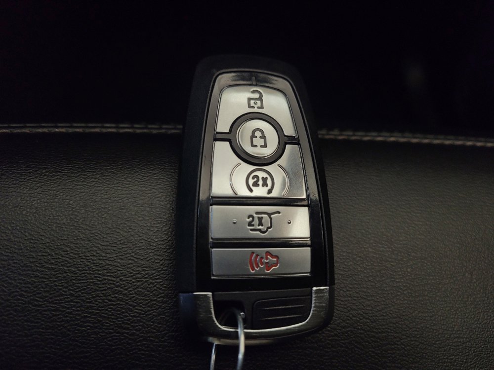 Used 2022 Ford Explorer XLT w/ Equipment Group 202A image 32