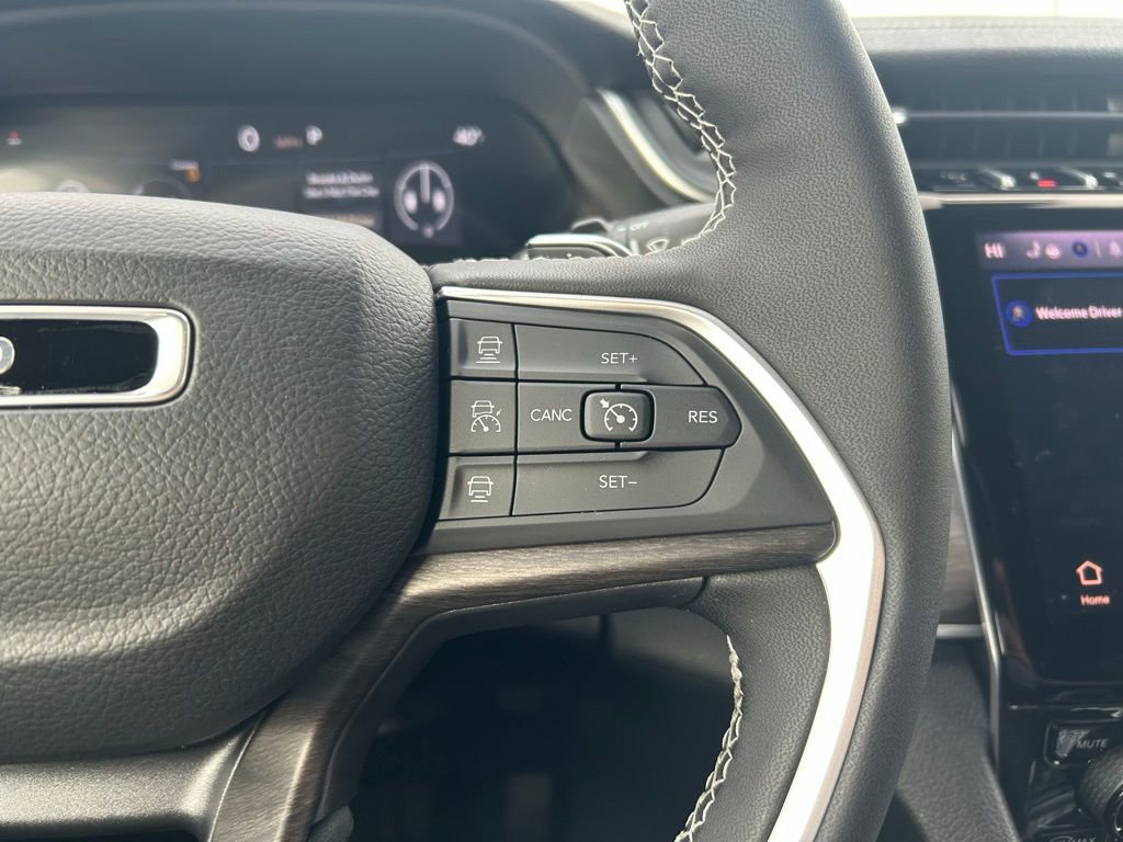 New 2025 Jeep Grand Cherokee Limited image 9