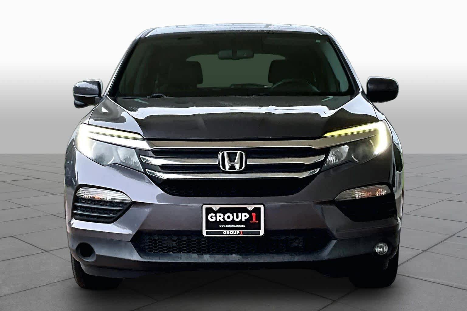 Used 2017 Honda Pilot EX-L image 4