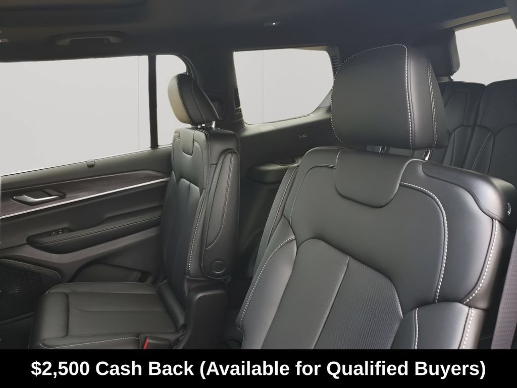 New 2025 Jeep Grand Cherokee L Limited w/ Luxury Tech Group II RWD image 33