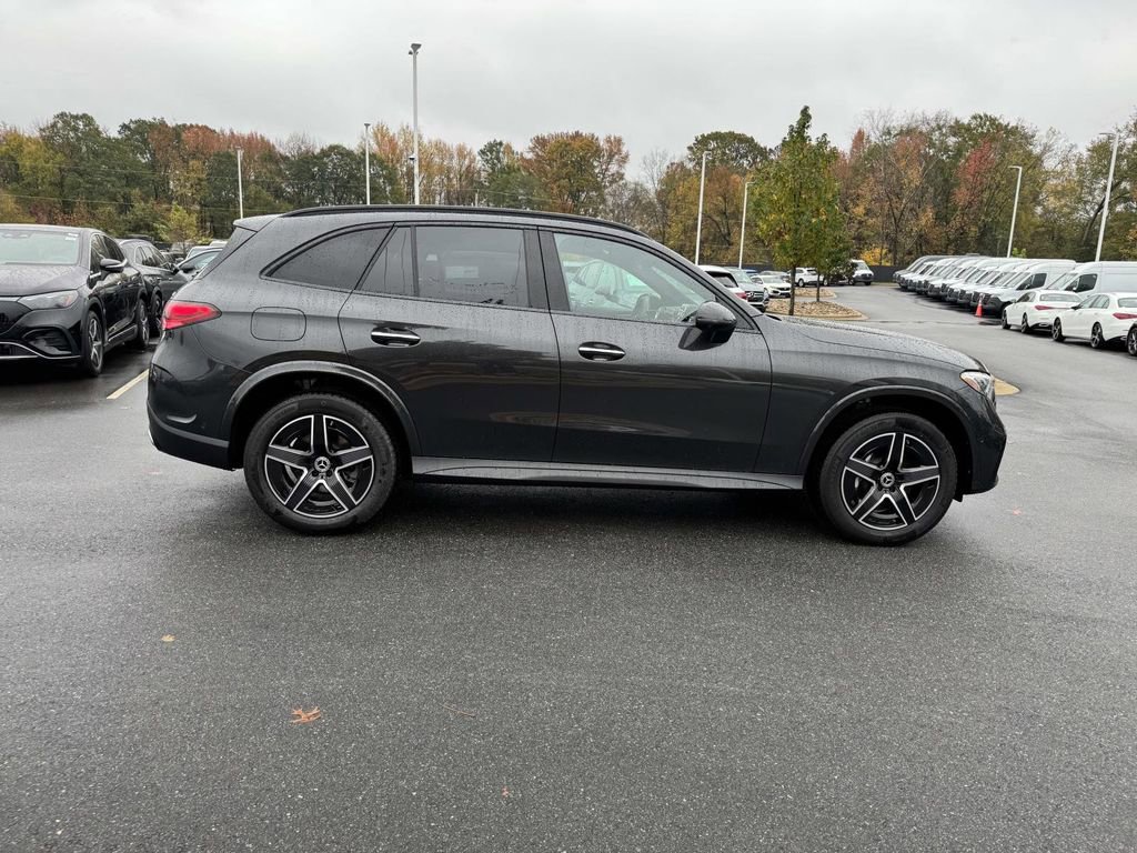 Certified 2025 Mercedes-Benz GLC 300 4MATIC image 9