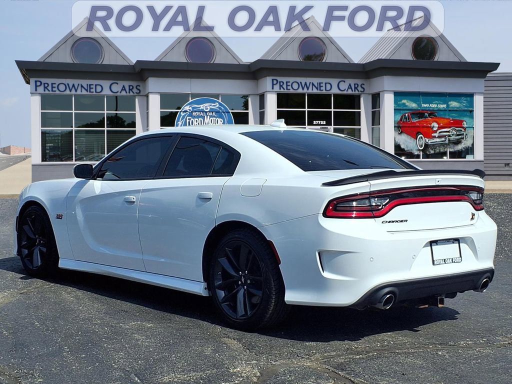Used 2019 Dodge Charger Scat Pack RWD image 2