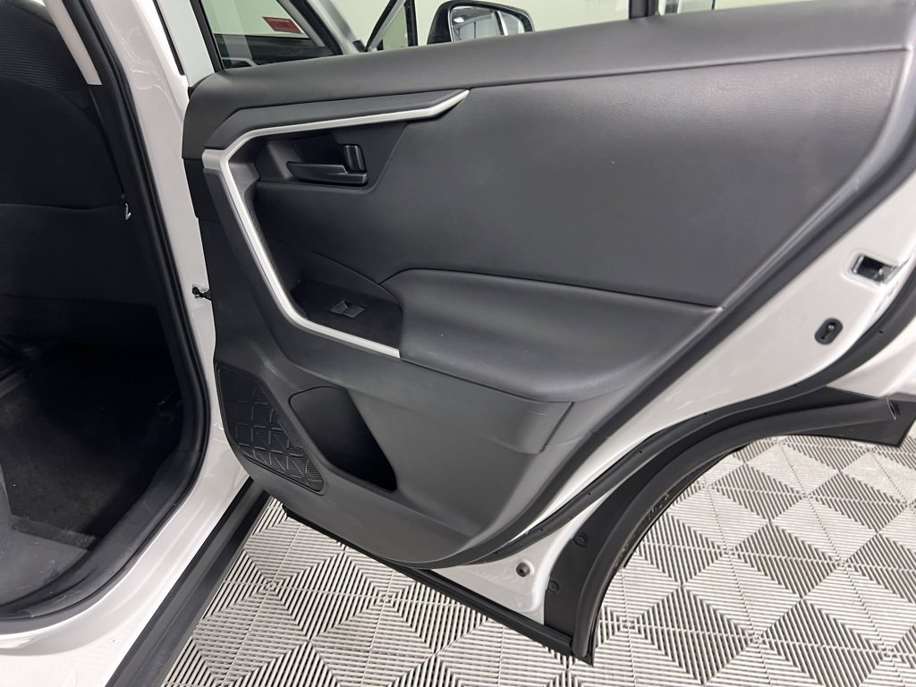 Used 2025 Toyota RAV4 LE image 31