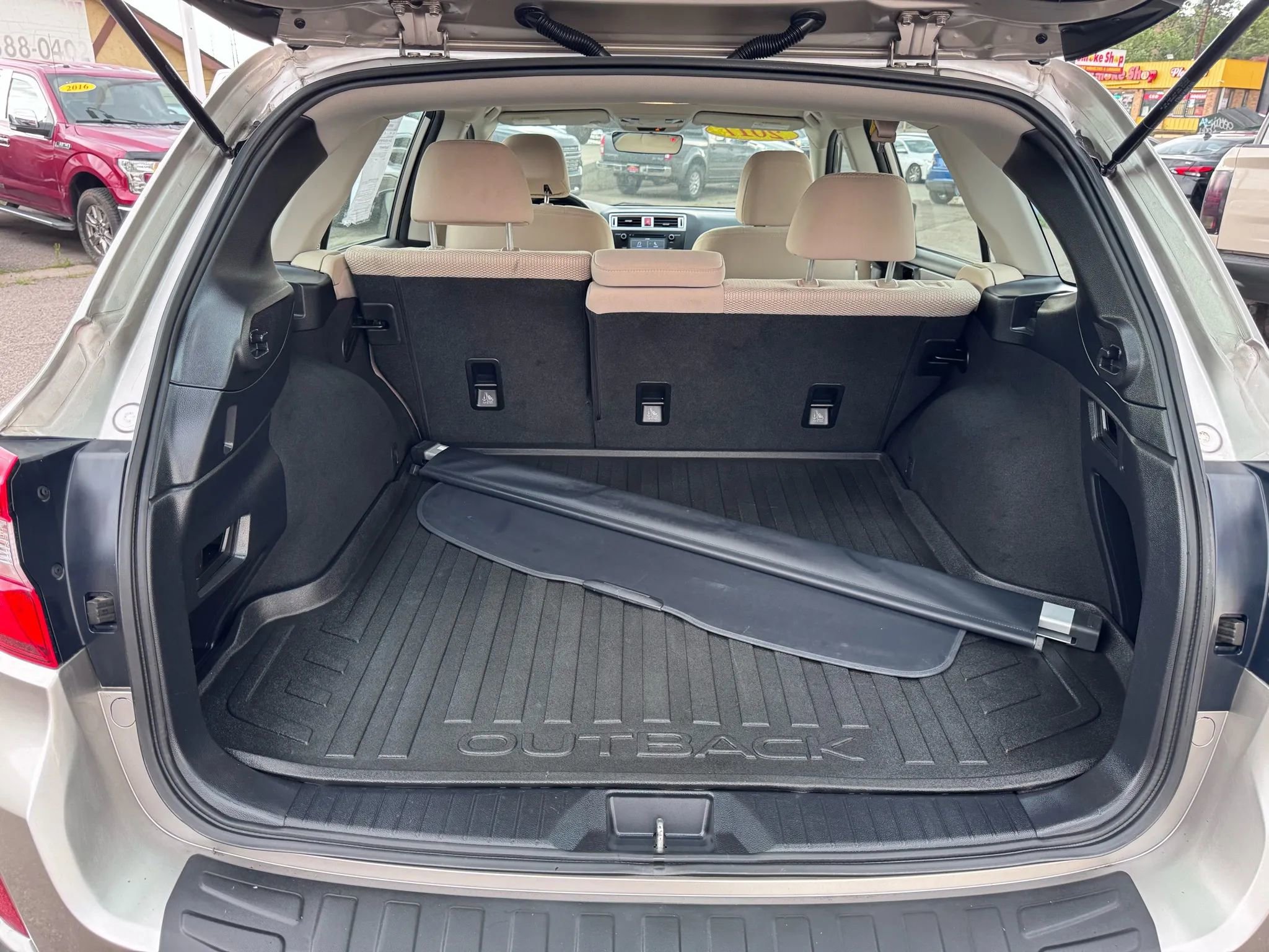 Used 2017 Subaru Outback 2.5i AWD/4WD image 40