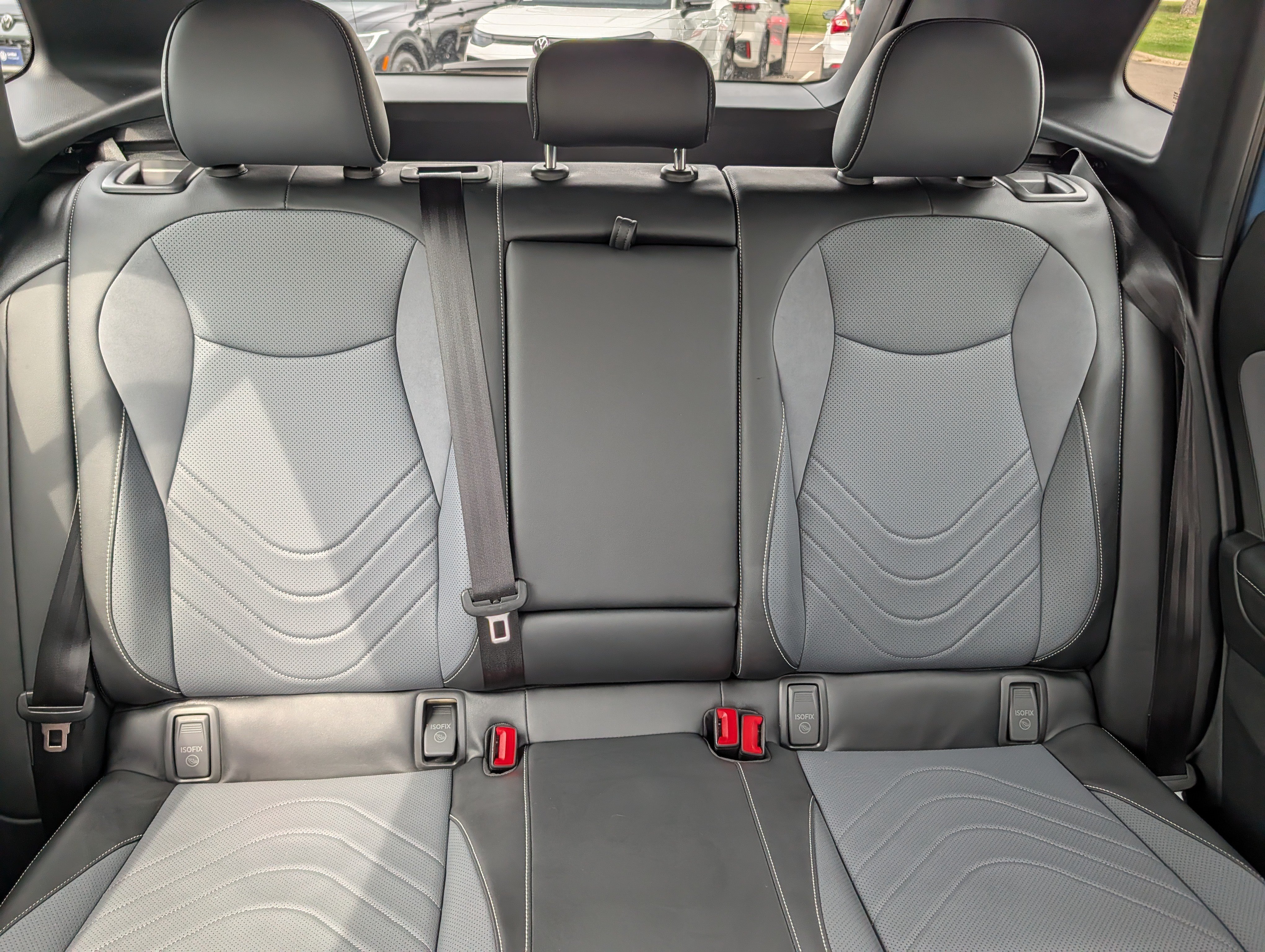 Certified 2025 Volkswagen Tiguan SE R-Line AWD/4WD image 13