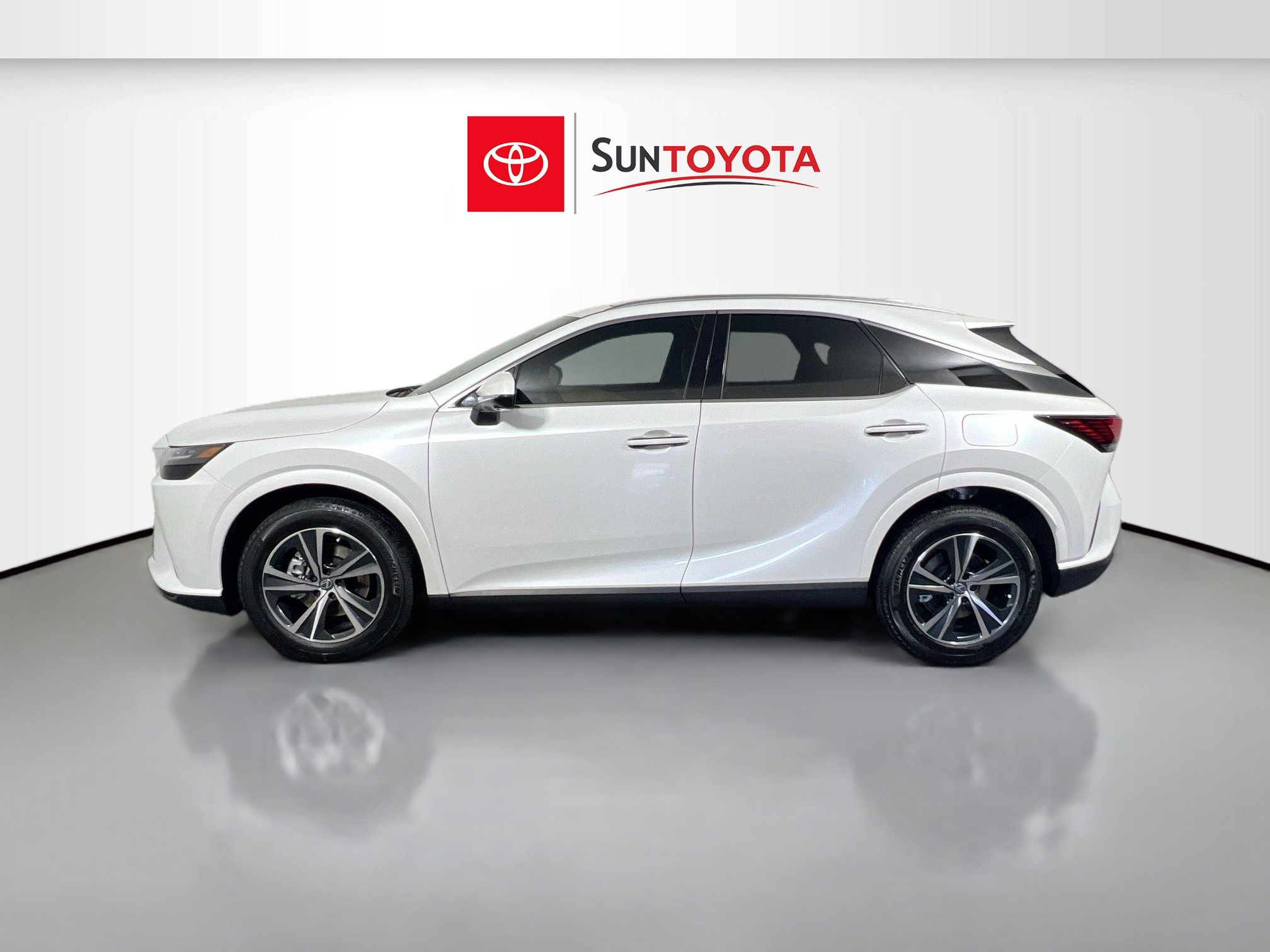 Used 2026 Lexus RX 350h w/ Convenience Package image 7