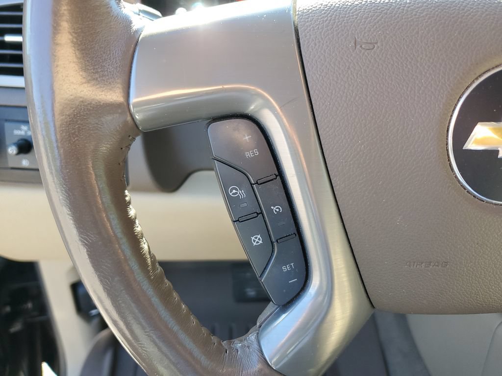 Used 2014 Chevrolet Suburban LTZ AWD/4WD image 24