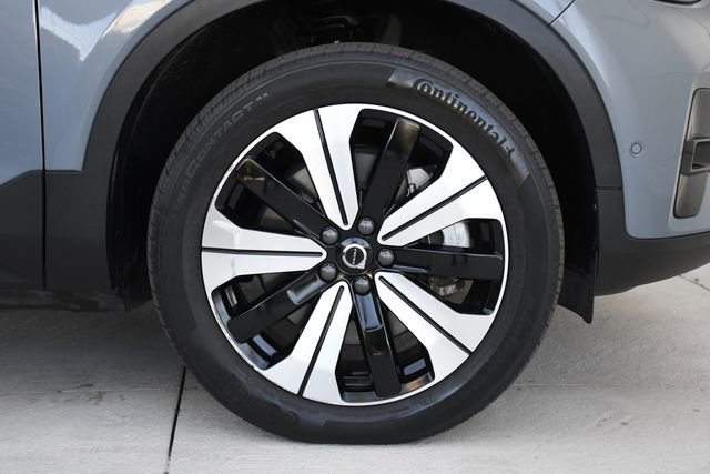 Used 2023 Volvo XC40 Recharge Plus image 34
