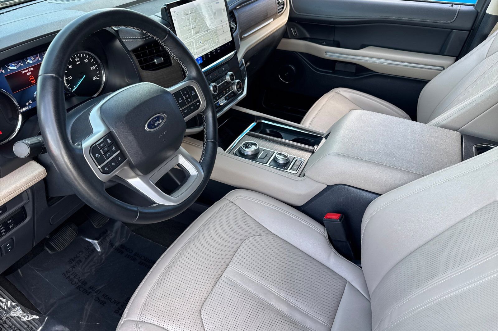 Used 2024 Ford Expedition Limited image 11