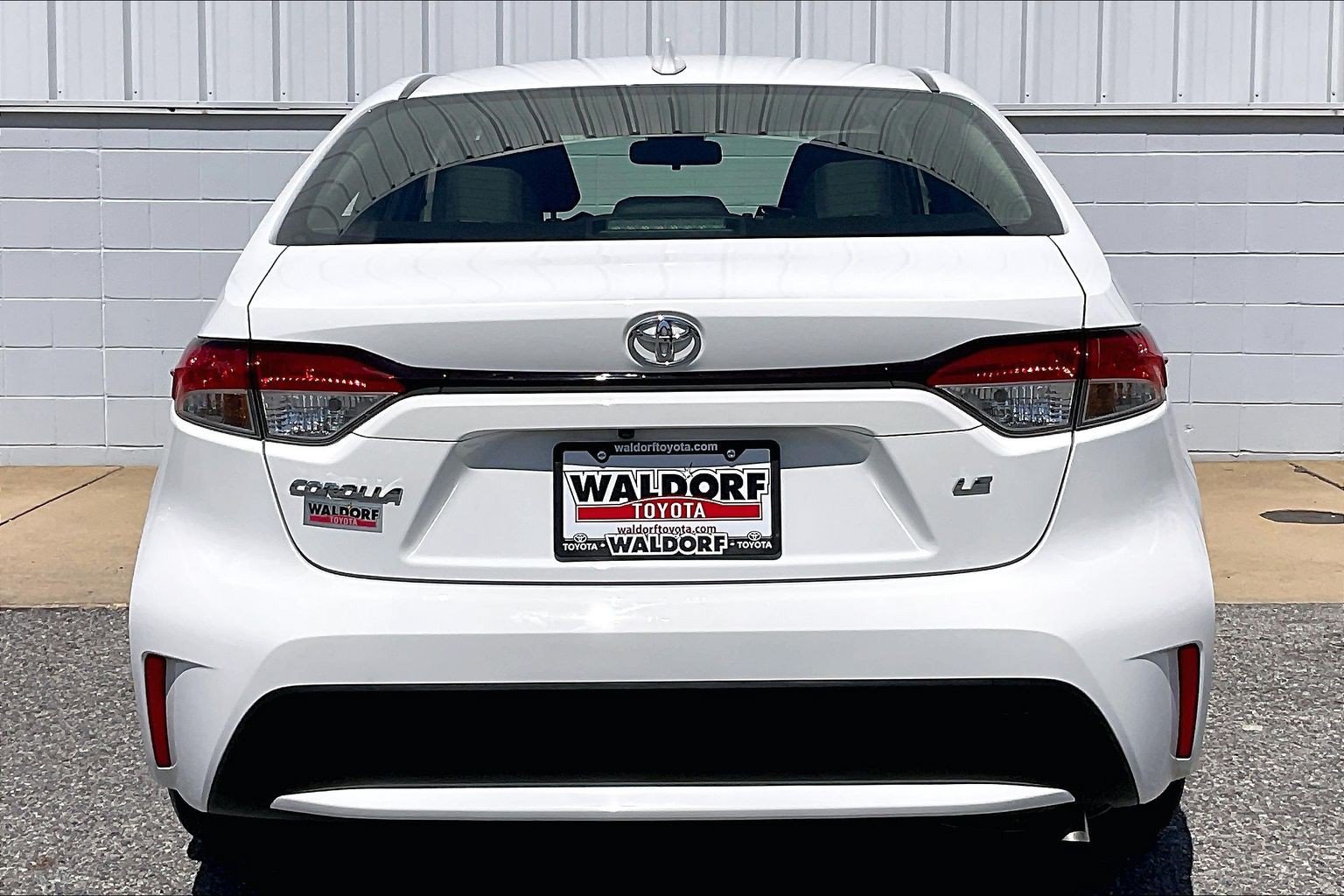Used 2022 Toyota Corolla LE FWD image 5