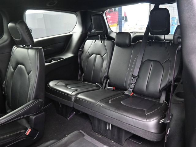 Used 2023 Chrysler Pacifica Touring-L w/ S Appearance Package AWD/4WD image 34