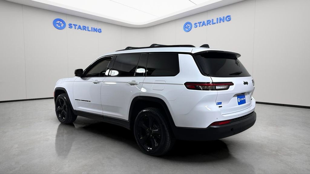 Used 2022 Jeep Grand Cherokee L Limited w/ Black Appearance Package image 5