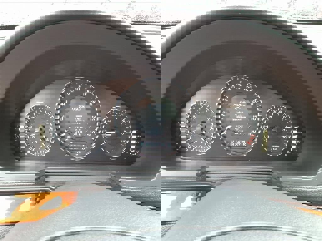 Used 2005 Mercedes-Benz E 320 4MATIC Sedan image 17