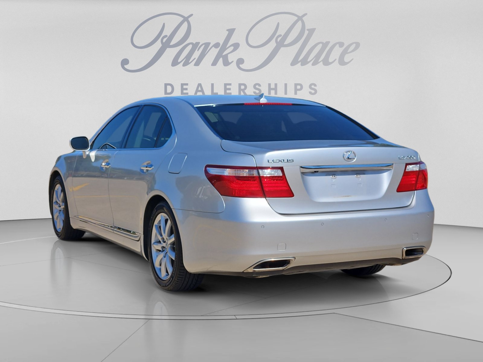 Used 2009 Lexus LS 460 RWD image 3