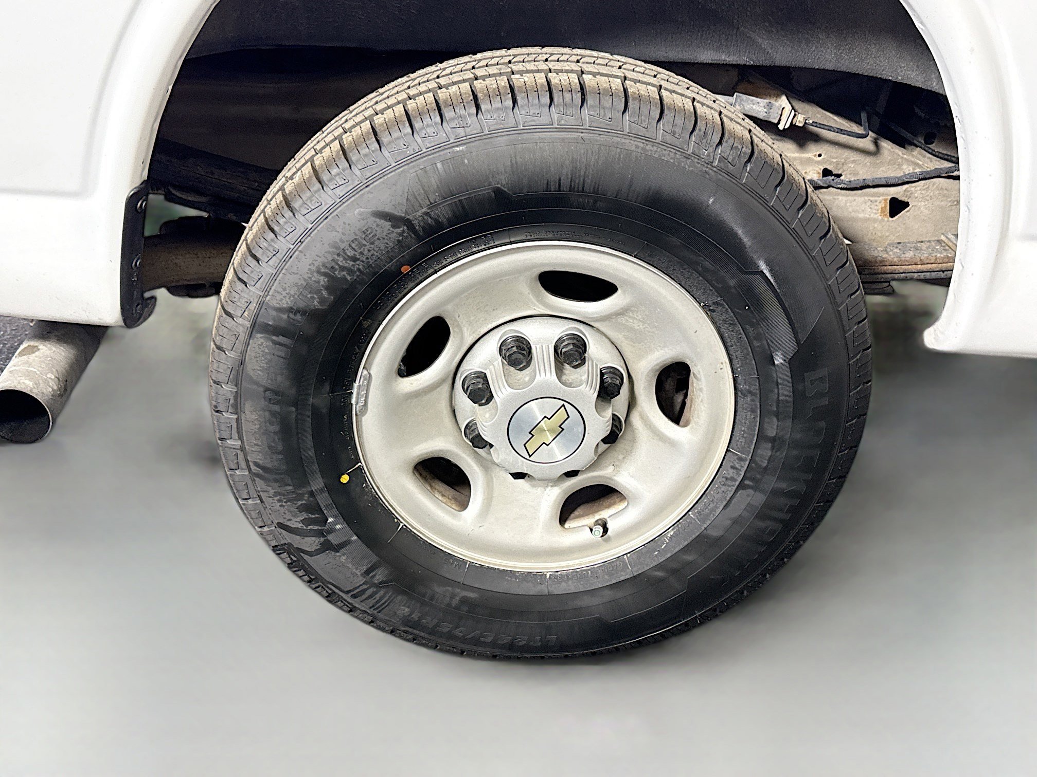 Used 2022 Chevrolet Express 2500 image 26