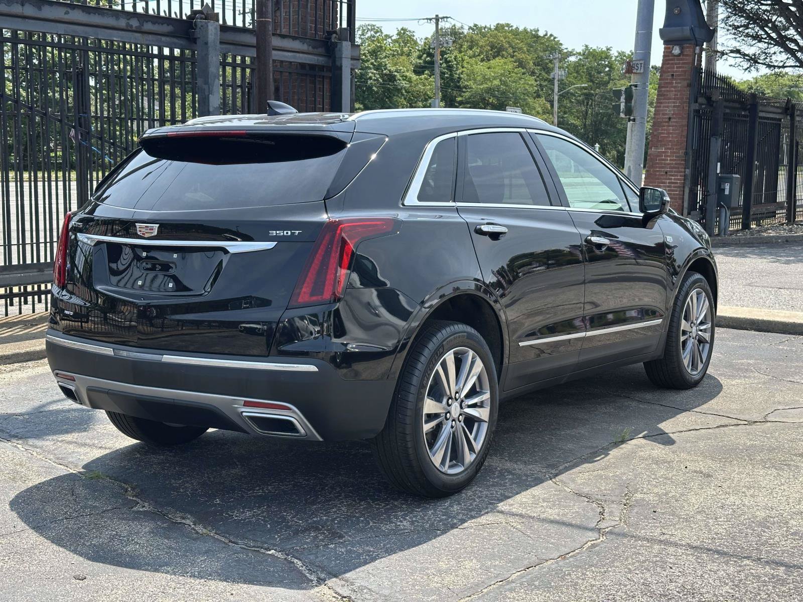 Certified 2024 Cadillac XT5 Premium Luxury AWD/4WD image 5