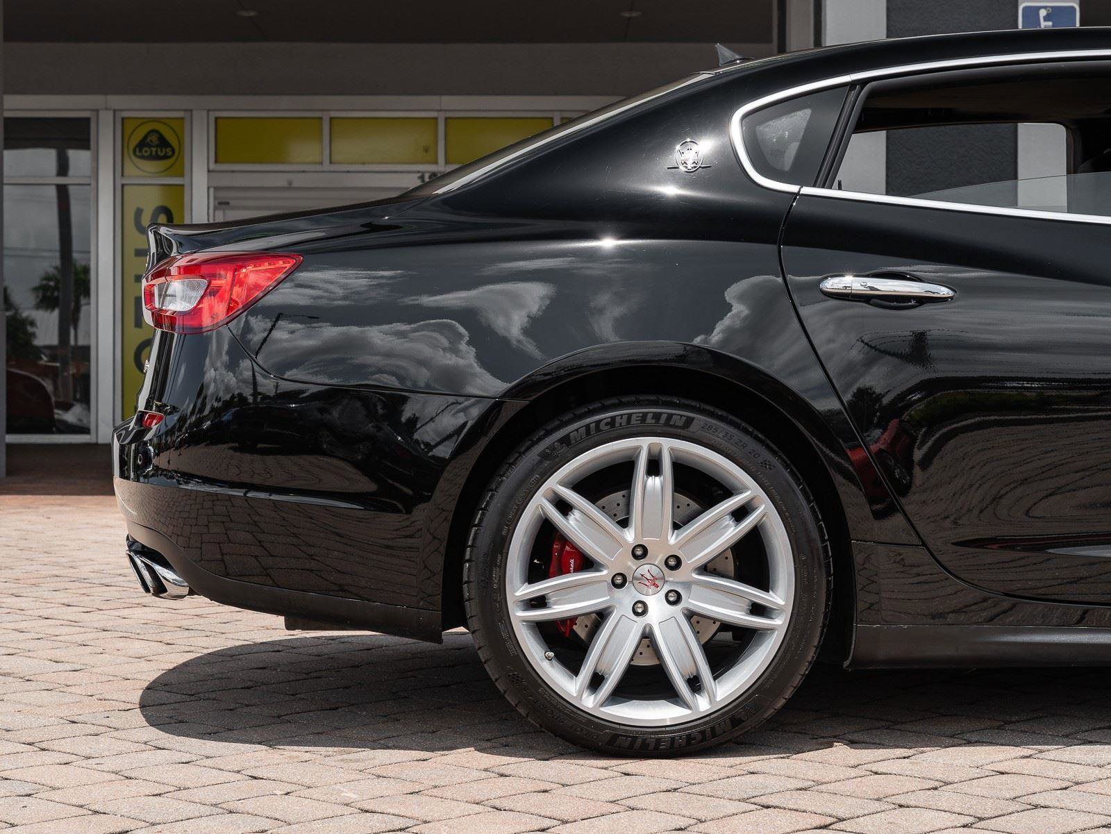 Used 2014 Maserati Quattroporte GTS image 25