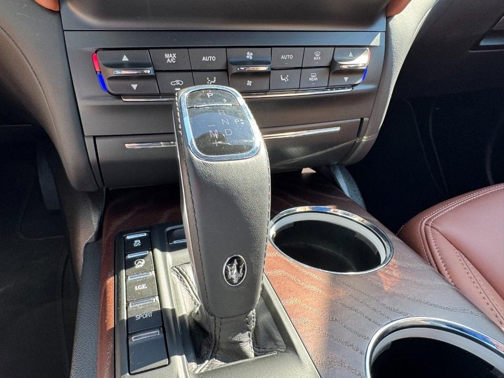 Used 2022 Maserati Ghibli Modena image 21