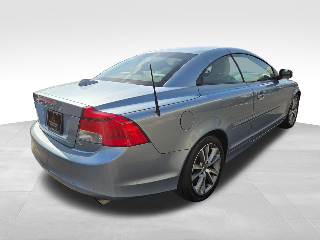 Used 2011 Volvo C70 T5 FWD image 3