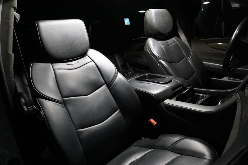 Used 2016 Cadillac Escalade Platinum image 22