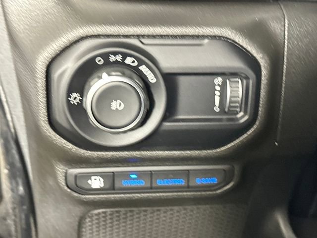 Used 2023 Jeep Wrangler Unlimited w/ 8.4" Radio Group image 19