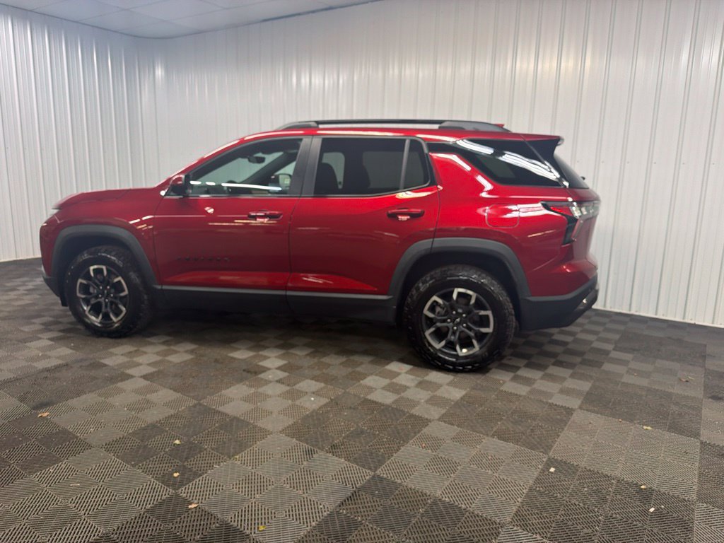 Used 2025 Chevrolet Equinox ACTIV w/ Safety and Technology Package AWD/4WD image 4