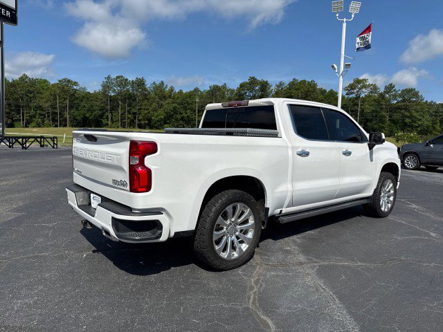 Used 2022 Chevrolet Silverado 1500 High Country w/ Technology Package image 3