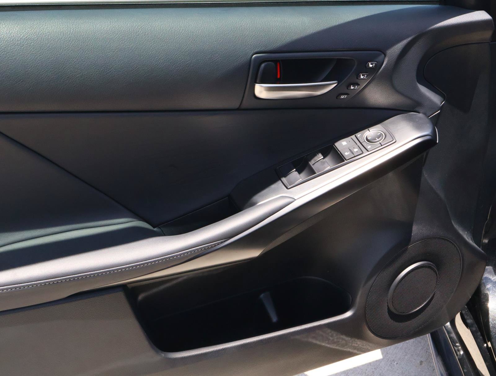 Used 2023 Lexus IS 500 RWD image 16