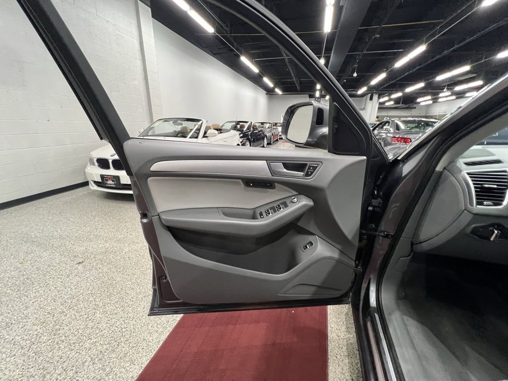 Used 2015 Audi Q5 2.0T Premium Plus w/ Technology Package image 19