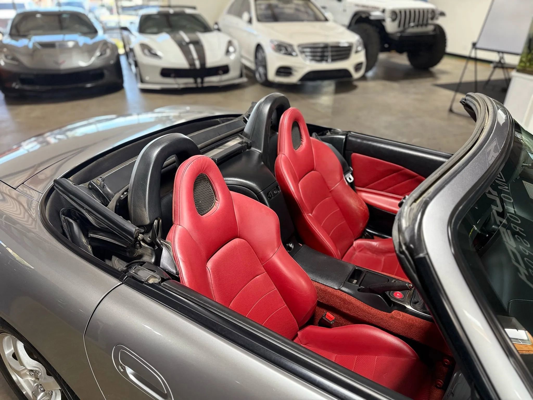 Used 2001 Honda S2000 image 11