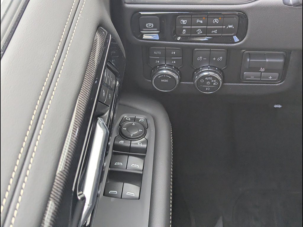 New 2026 GMC Yukon Elevation AWD/4WD image 23
