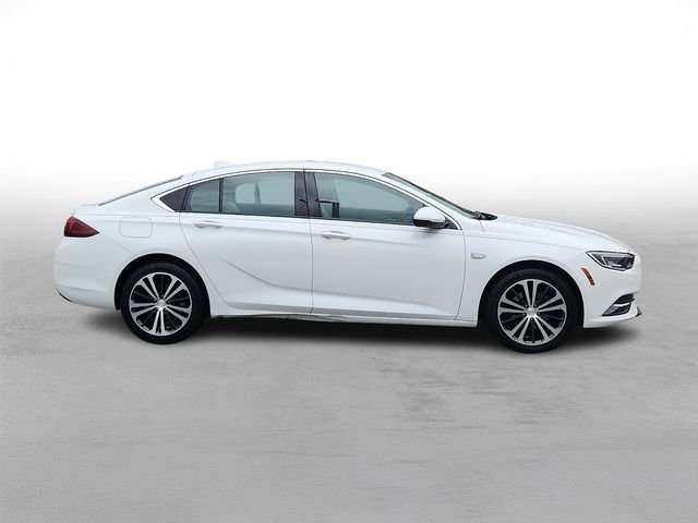 Used 2019 Buick Regal Preferred w/ Sights and Sounds Package FWD image 7