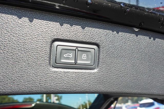 Used 2021 Audi Q7 3.0T Prestige w/ Prestige Package image 31
