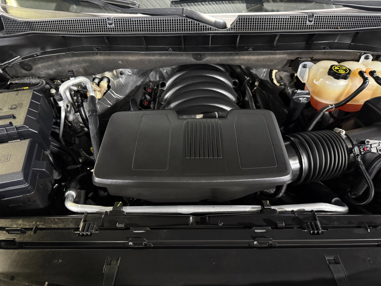 Used 2023 Chevrolet Suburban Premier image 36