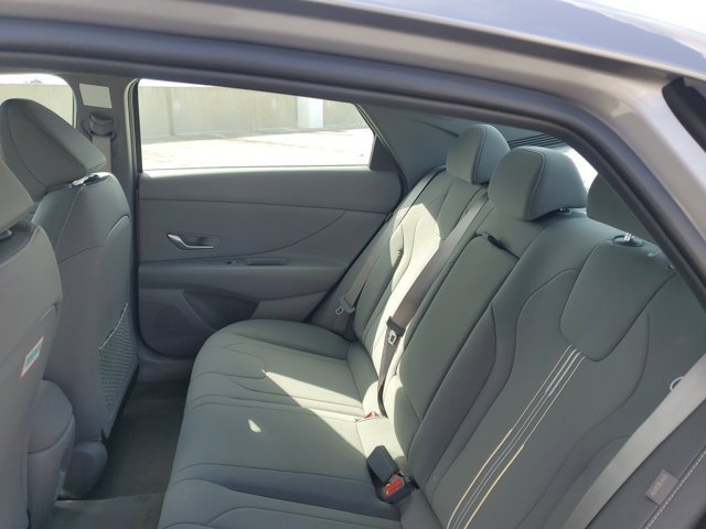 New 2026 Hyundai Elantra SEL Sport Premium FWD image 9